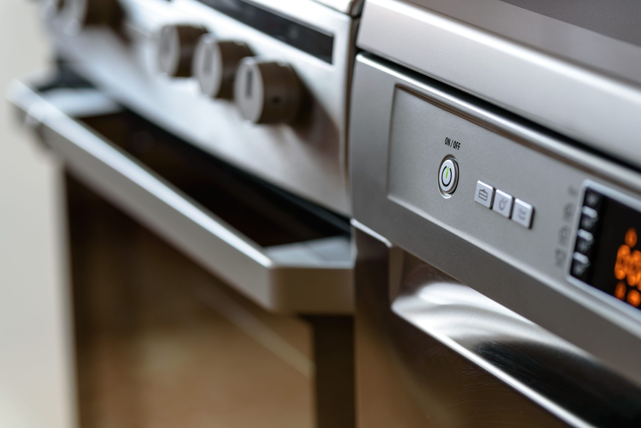 Électroménagers inox avec lave-vaisselle